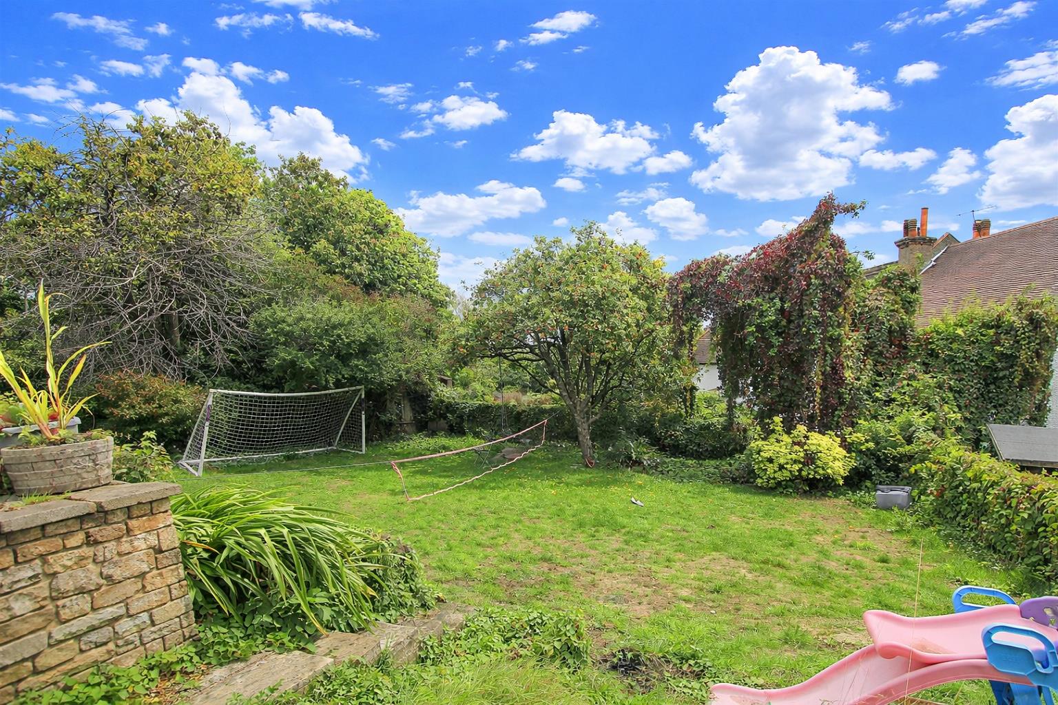 Woodcote Grove Road, Coulsdon